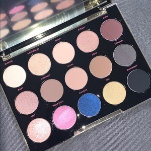 Urban decay gwen Stefani eye shadow